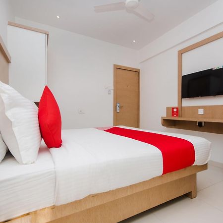 Oyo 13089 Hotel Gold Crest Navi Mumbai Exterior photo