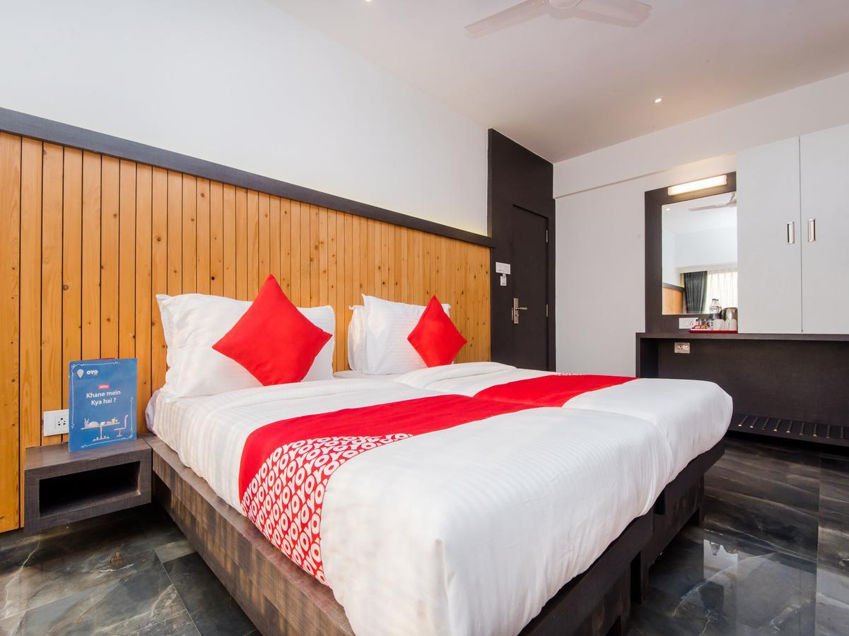 Oyo 13089 Hotel Gold Crest Navi Mumbai Exterior photo